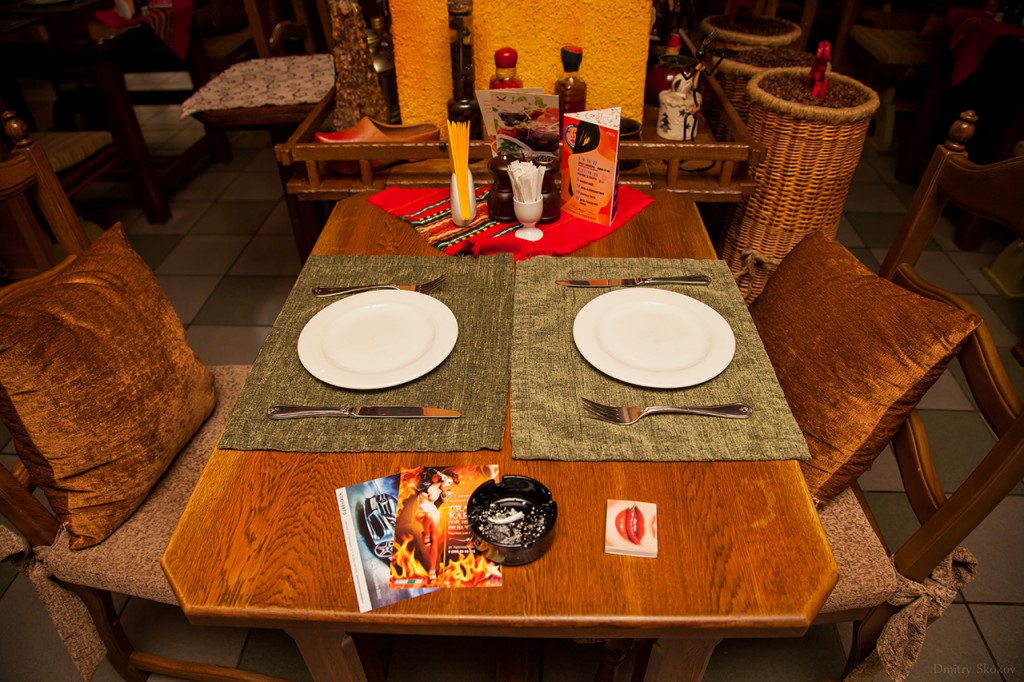 Столовый текстиль, подушки на стулья, декоративные подушки - ресторан Madyar